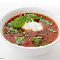 Zupa pomidorowa z bazylią