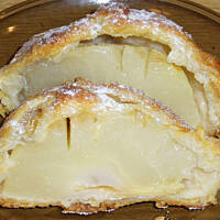 Ciastka francuskie z gruszką