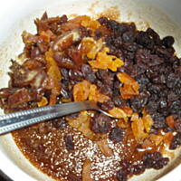 drożdzowe bułeczki z bakaliami i nutką cynamonu