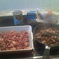 Piers z Kurczaka w sosie Holenderskim