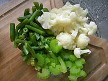 Fot. Glumanda, Otominiasty pomidor - nadziewany jarzynami