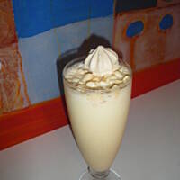 deser z białą czekoladą i bezami