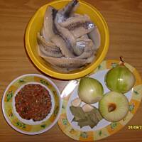 Śledzie w oleju z przyprawami