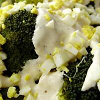 Sałatka z brokułów na ostro