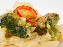 Fot. Wkn, Różyczki pod serem