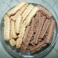 Ciasteczka kruche wyciskane przez maszynkę