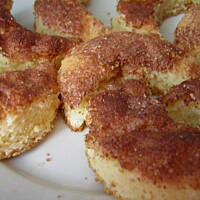 Księżyce z cynamonową skorupką