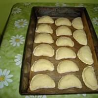 pół drożdżowe ciasteczka z marmoladą