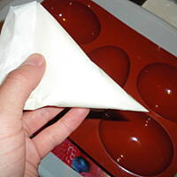 deser jajo śmietankowo-czekoladowo-brzoskwiniowy