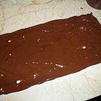 deser jajo śmietankowo-czekoladowo-brzoskwiniowy