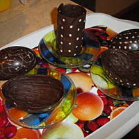 deser jajo śmietankowo-czekoladowo-brzoskwiniowy