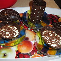 deser jajo śmietankowo-czekoladowo-brzoskwiniowy