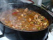 Fot. crystal, Mięsno -pieczarkowy gulasz