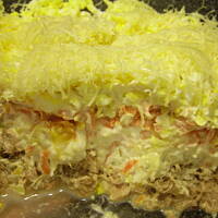 Sałatka warstwowa z tuńczykiem i marchewką