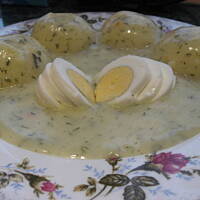 Sos koperkowy z jajkiem i ziemniakami