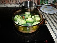 Fot. Brooklyn, szybka i elegancka kremowa zupa z brokułów