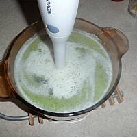 szybka i elegancka kremowa zupa z brokułów