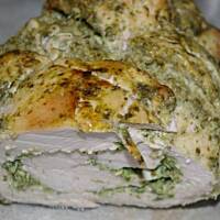 Pieczeń z piersi indyka w zielonym sosie