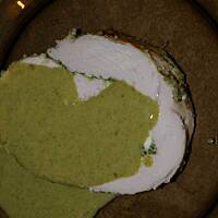 Pieczeń z piersi indyka w zielonym sosie