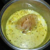 Kurczak w sosie własnym z rodzynkami