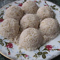 Kasza z sosem mięsno-pieczarkowym