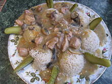 Fot. martikoziolek, Kasza z sosem mięsno-pieczarkowym