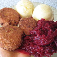 Sznycle kulki nadziewane pieczarkami