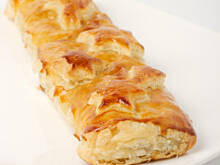 Fot. Wkn, Kulebiak z kapustą i orzechami