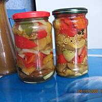 Grzyby marynowane ze  słodką papryką