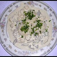 Kurczak z sosem pieczarkowym na białym winie