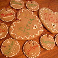 Piernikowe zawieszki na prezenty