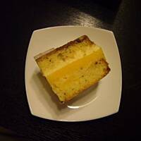 Stracciatella z brzoskwiniami