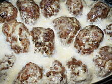 Fot. katarzynar, Mielone sznycelki zapiekane w śmietanie