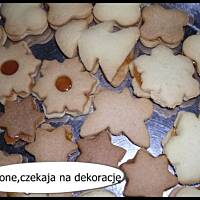 Cisteczka sklejane marmoladą na Boże Narodzenie