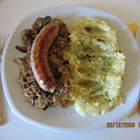 Kiełbasa  na  kapuście