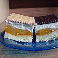 Brzoskwinka z kremówką