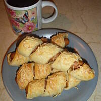 paluchy drożdżowe z parówkami