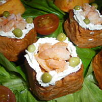 mini savarin z tuńczykiem