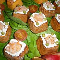 mini savarin z tuńczykiem