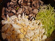 Fot. eva67, Sałatka z pieczarkami i jajami