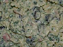 Fot. ekkore, szpinakowo-oliwkowa carbonara