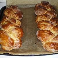 Drożdżowe warkoczyki BIS