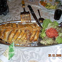 Pieczeń rzymska w cieście francuskim