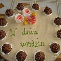 Tort cappuccino - wiśniowo - bananowy