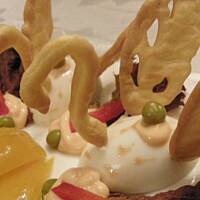 Łabędzie na jajach