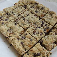 Owsiane batony z bakaliami