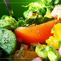 Wiosenna sałatka krabowa z mandarynkami