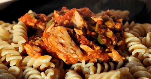 Pasta with tuna and capers - przepis - bing_translator - wielkiezarcie.com