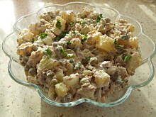 Fot. ilka76, Sałatka ziemniaczana z tuńczykiem i groszkiem