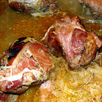 Golonka duszona z cebulą